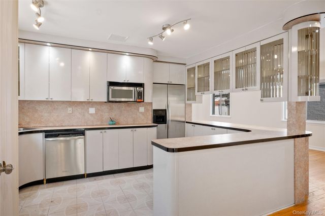 73-33 188th Street, Fresh Meadows, NY 11366