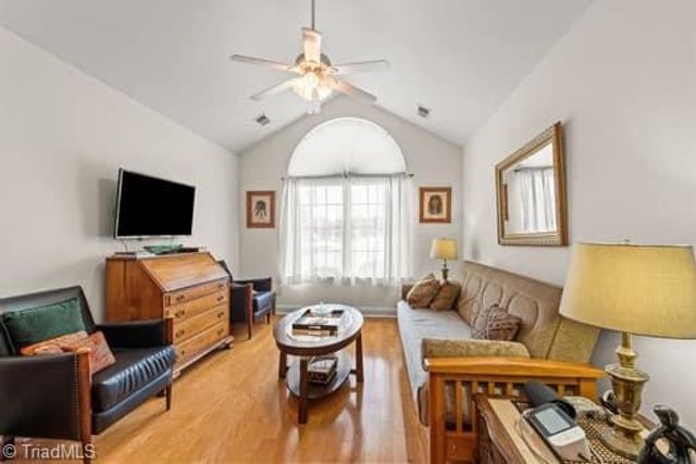 23 Pitlockry Place, Greensboro, NC 27407