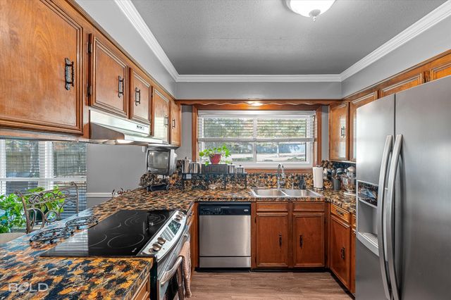 6128 N Weatherby Drive, Shreveport, LA 71129