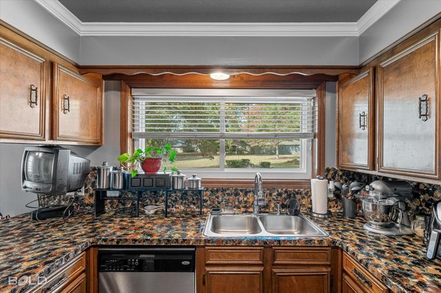 6128 N Weatherby Drive, Shreveport, LA 71129