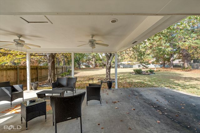 6128 N Weatherby Drive, Shreveport, LA 71129