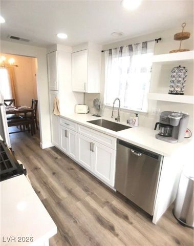 6348 Greyhawk Avenue, Las Vegas, NV 89108