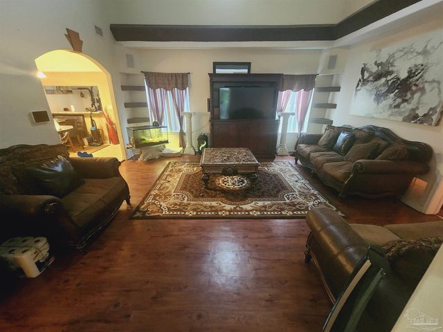 1265 Mazurek Blvd, Pensacola, FL 32514