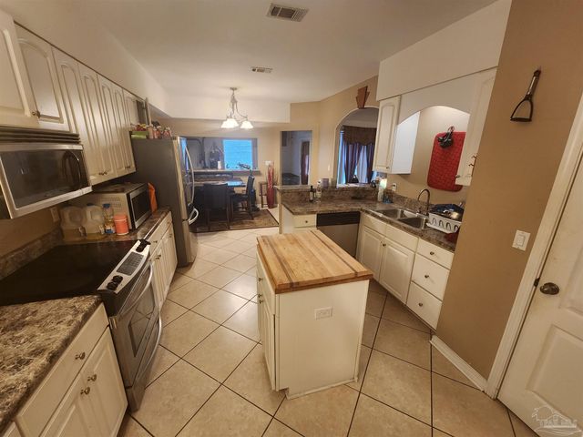 1265 Mazurek Blvd, Pensacola, FL 32514