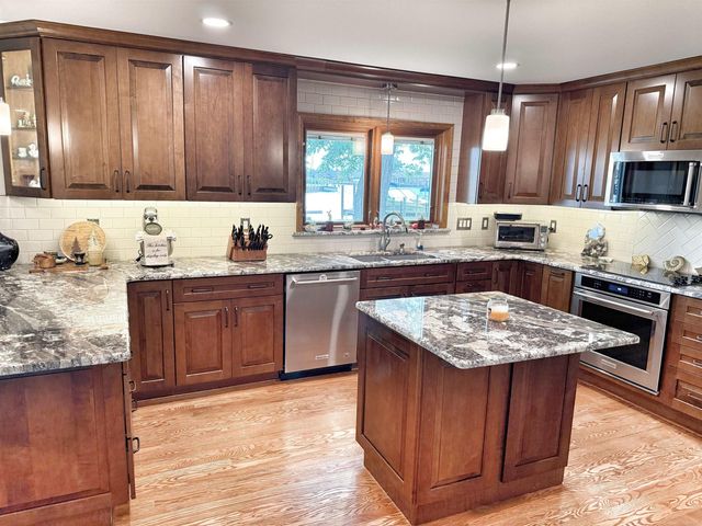 32160 S River Road, Harrison Twp, MI 48045