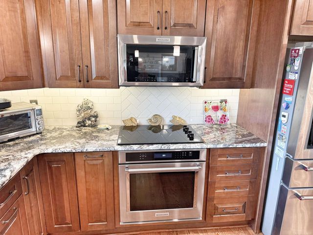 32160 S River Road, Harrison Twp, MI 48045