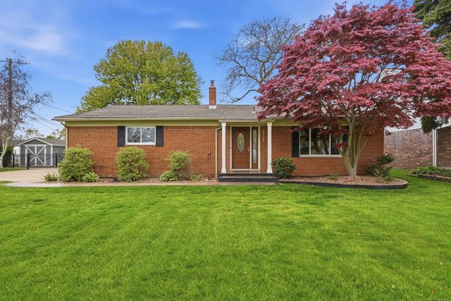 32160 S River Road, Harrison Twp, MI 48045