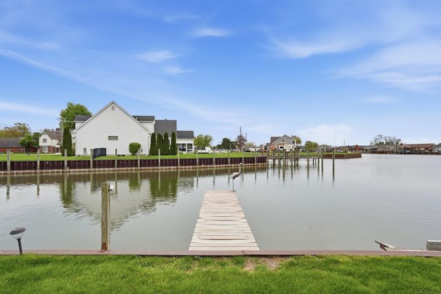 32160 S River Road, Harrison Twp, MI 48045