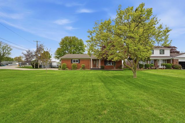 32160 S River Road, Harrison Twp, MI 48045