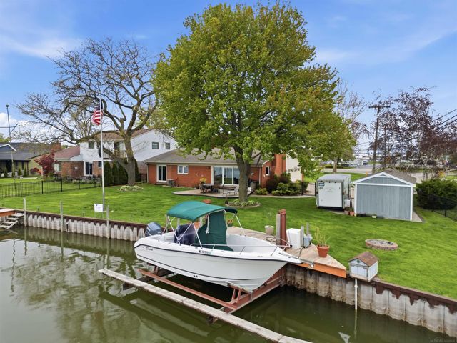 32160 S River Road, Harrison Twp, MI 48045