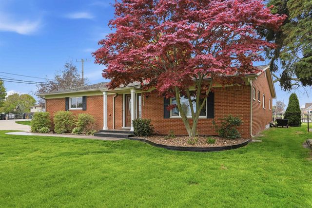 32160 S River Road, Harrison Twp, MI 48045