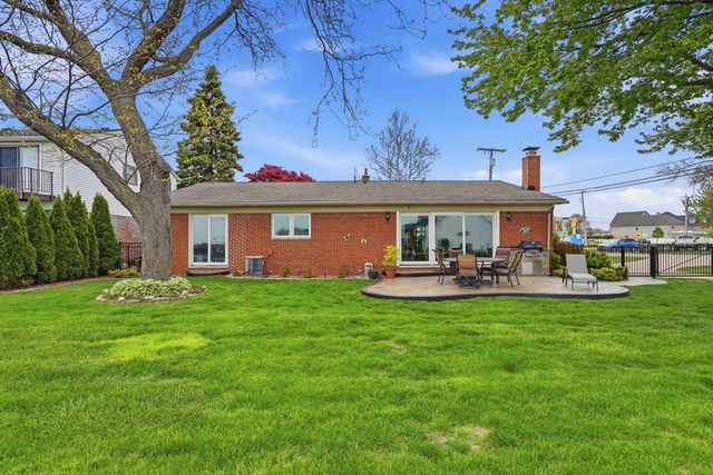 32160 S River Road, Harrison Twp, MI 48045