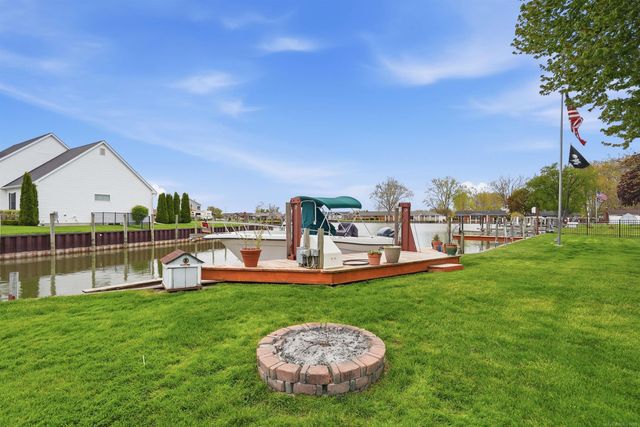 32160 S River Road, Harrison Twp, MI 48045