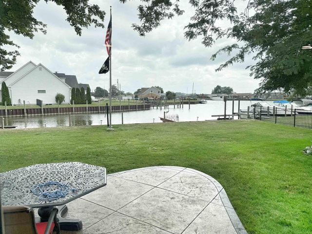 32160 S River Road, Harrison Twp, MI 48045