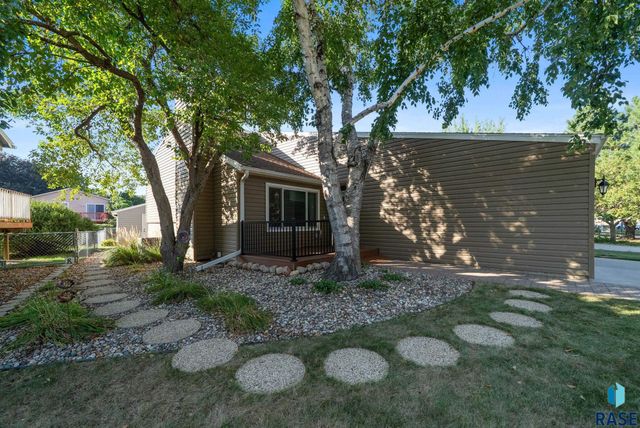 5404 W Chelsea Dr Drive, Sioux Falls, SD 57106
