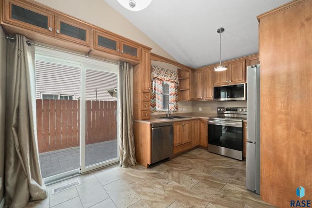 5404 W Chelsea Dr Drive, Sioux Falls, SD 57106