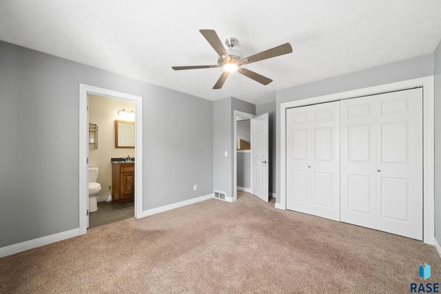 5404 W Chelsea Dr Drive, Sioux Falls, SD 57106