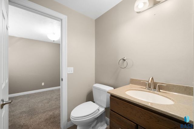 5404 W Chelsea Dr Drive, Sioux Falls, SD 57106