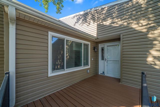 5404 W Chelsea Dr Drive, Sioux Falls, SD 57106