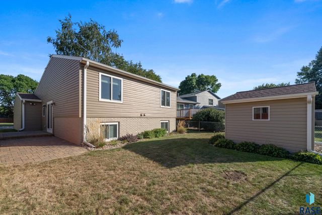 5404 W Chelsea Dr Drive, Sioux Falls, SD 57106
