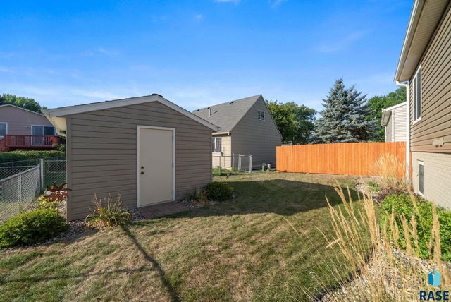 5404 W Chelsea Dr Drive, Sioux Falls, SD 57106