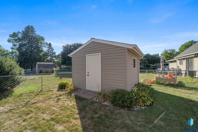 5404 W Chelsea Dr Drive, Sioux Falls, SD 57106