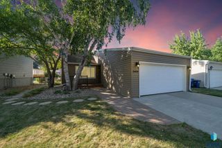 5404 W Chelsea Dr Drive, Sioux Falls, SD 57106