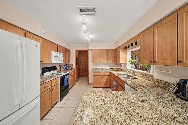 284 CLEARVIEW ROAD, Oviedo, FL 32766