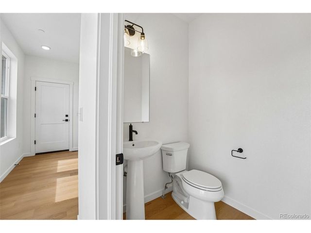 1879 Chestnut Ave, Erie, CO 80516