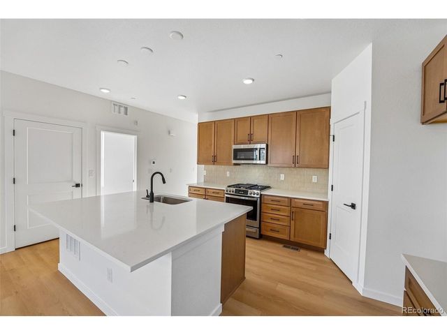 1879 Chestnut Ave, Erie, CO 80516