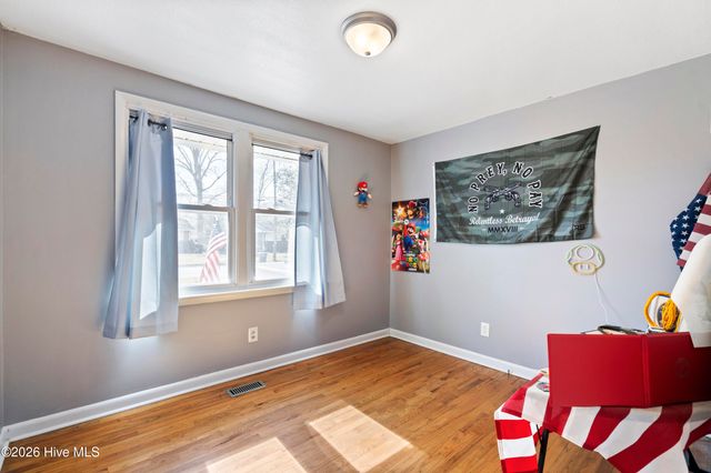 609 Forest Grove Avenue, Jacksonville, NC 28540