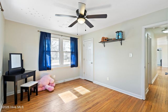 609 Forest Grove Avenue, Jacksonville, NC 28540