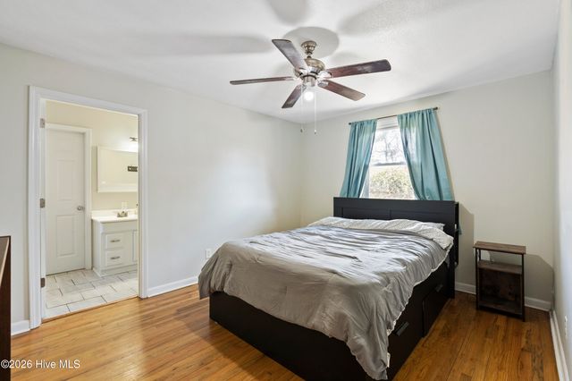 609 Forest Grove Avenue, Jacksonville, NC 28540