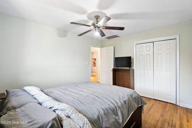 609 Forest Grove Avenue, Jacksonville, NC 28540