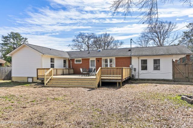 609 Forest Grove Avenue, Jacksonville, NC 28540