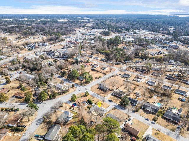 609 Forest Grove Avenue, Jacksonville, NC 28540