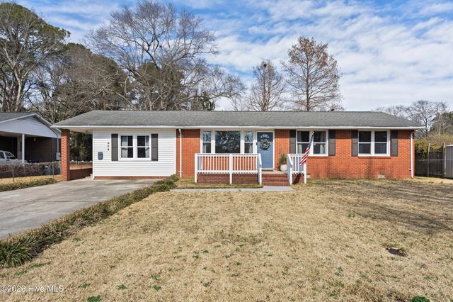 609 Forest Grove Avenue, Jacksonville, NC 28540