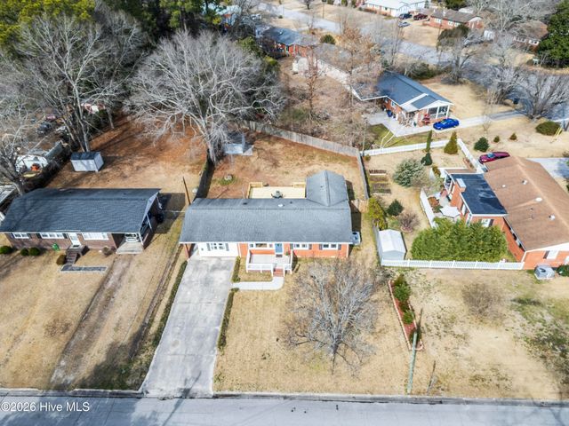 609 Forest Grove Avenue, Jacksonville, NC 28540