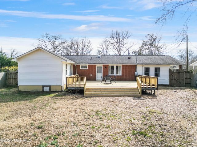 609 Forest Grove Avenue, Jacksonville, NC 28540