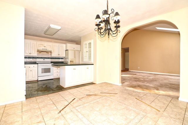 5630 Spring Meadow DR, Roanoke, VA 24018