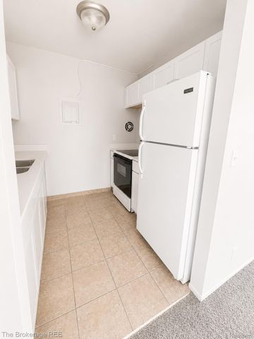 1325 S Maple Road 301, Ann Arbor, MI 48103