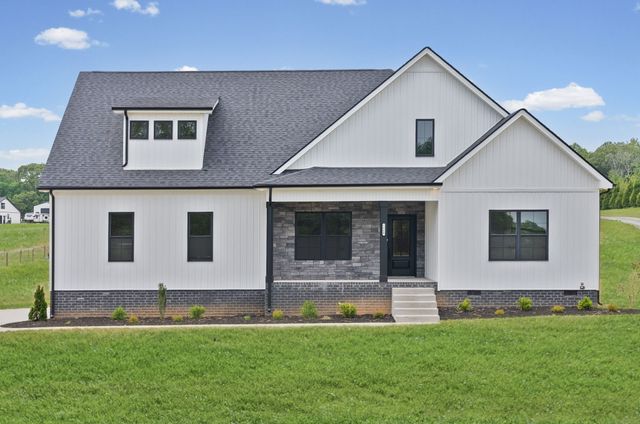 3860 Chapel Hill Rd, Clarksville, TN 37040