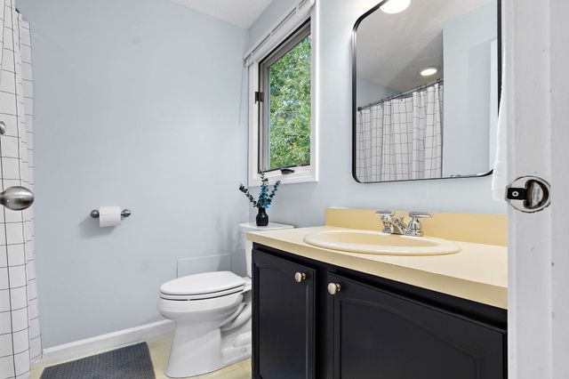 221 Maple Brook Rd 221, Bellingham, MA 02019