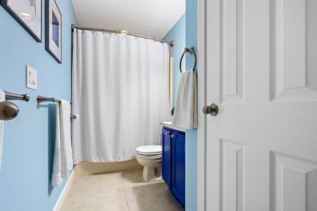 221 Maple Brook Rd 221, Bellingham, MA 02019