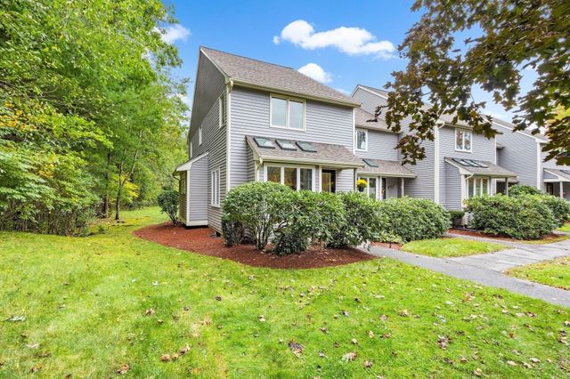 221 Maple Brook Rd 221, Bellingham, MA 02019