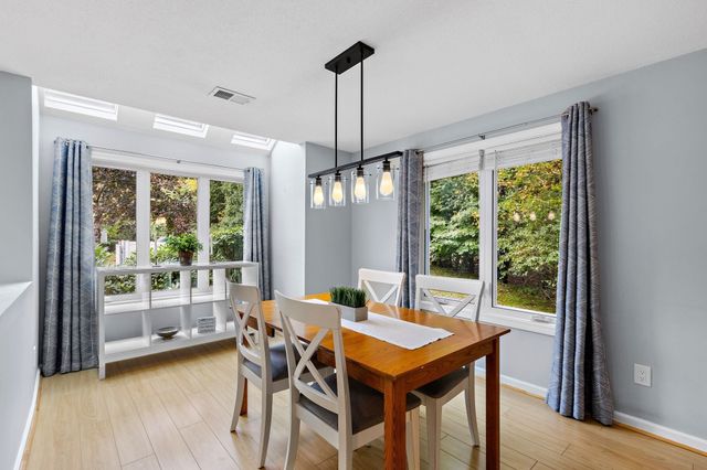 221 Maple Brook Rd 221, Bellingham, MA 02019