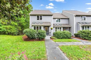 221 Maple Brook Rd 221, Bellingham, MA 02019