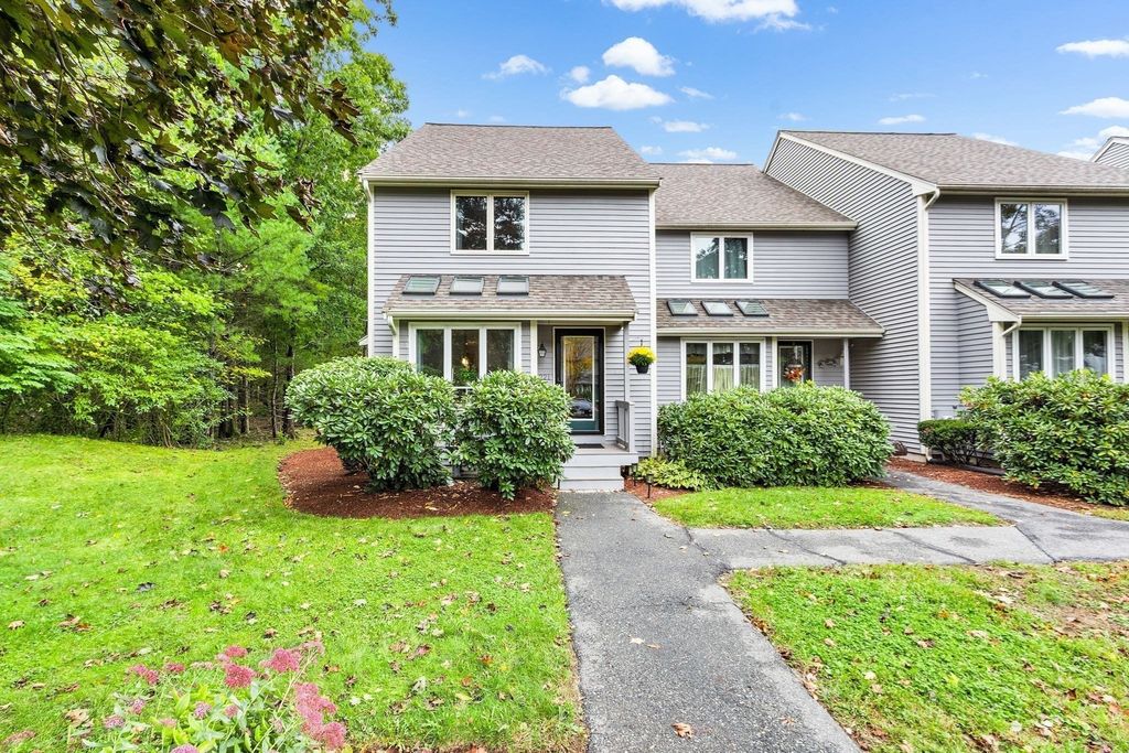 221 Maple Brook Rd 221, Bellingham, MA 02019