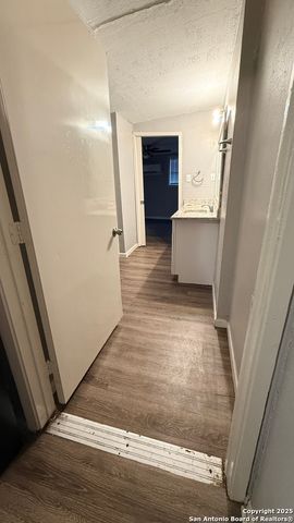 351 Overhill Dr Unit B, San Antonio, TX 78228