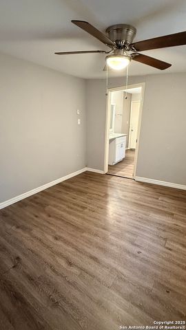 351 Overhill Dr Unit B, San Antonio, TX 78228